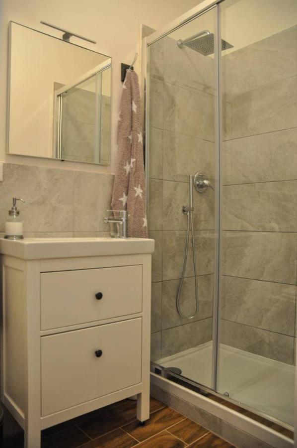 Camera E Bagno Privato A 3 Minuti Dalla Stazione โบโลญญา ภายนอก รูปภาพ