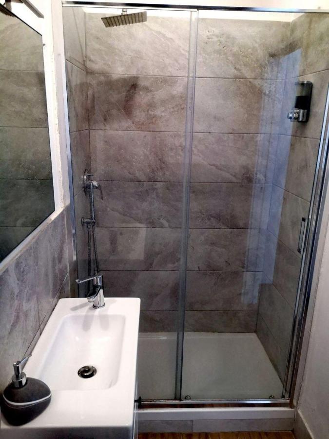 Camera E Bagno Privato A 3 Minuti Dalla Stazione โบโลญญา ภายนอก รูปภาพ